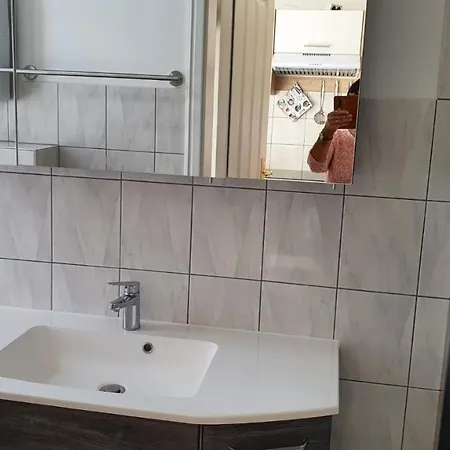 Alt-berliner Schwanenhof - * Lychen