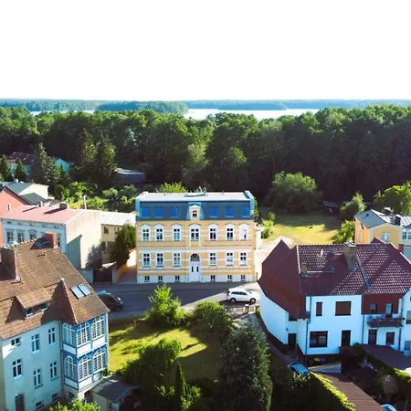 Alt-berliner Schwanenhof - Lychen