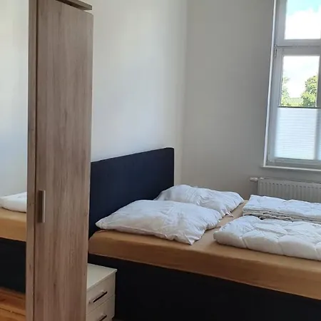 Alt-berliner Schwanenhof - * Lychen