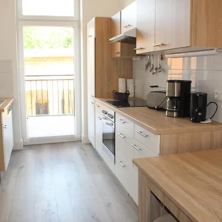 Alt-berliner Schwanenhof - * Lychen