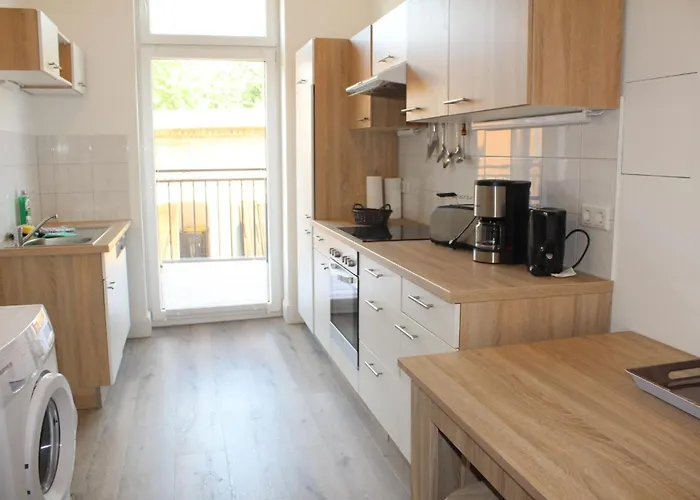 Alt-berliner Schwanenhof - * Lychen